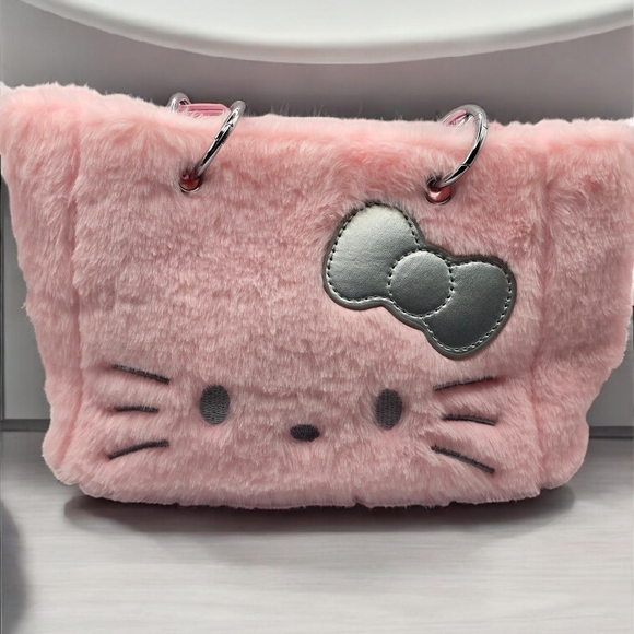 Hello Kitty Pink Plush Handbag with Silver Bow - Picture 4 of 7